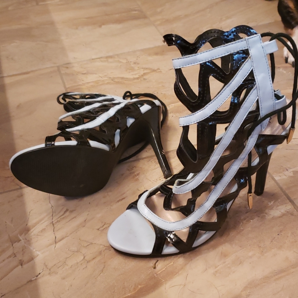 Shoes - Picture 2 of 3